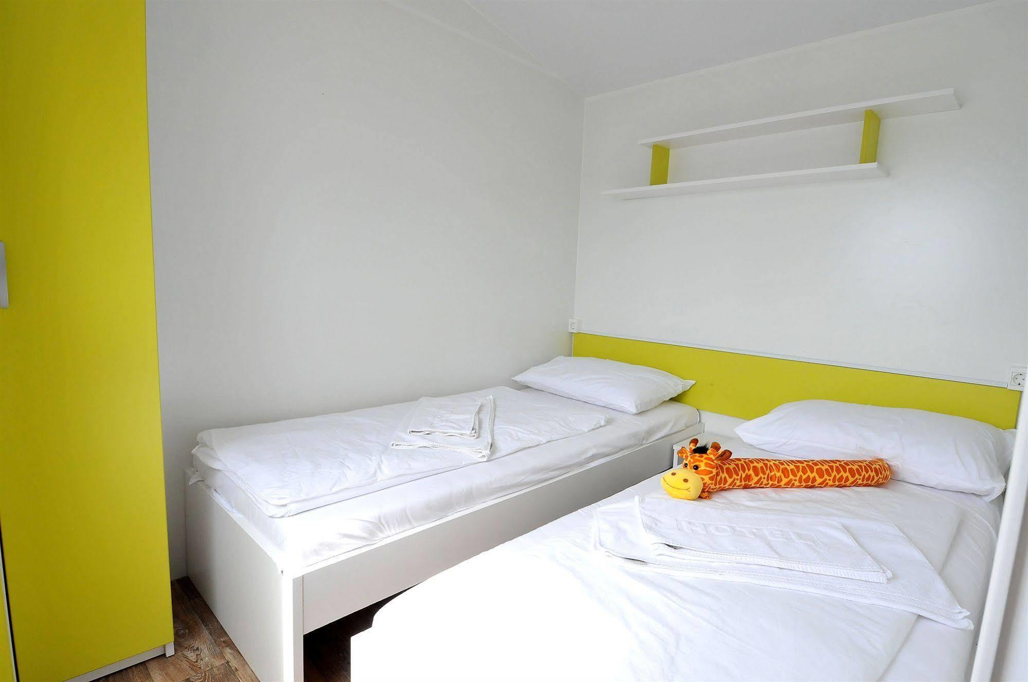 Mobile Homes Basko Polje Campground Baska Voda Luaran gambar